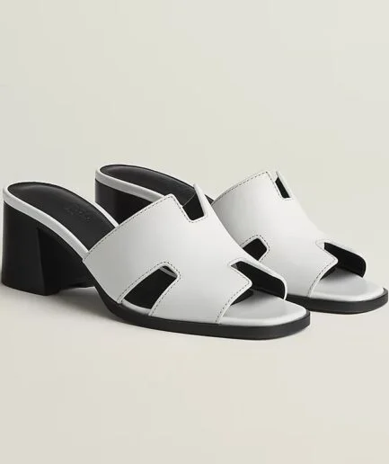 The Must-Have Charming Gucci Sandals of the Season
